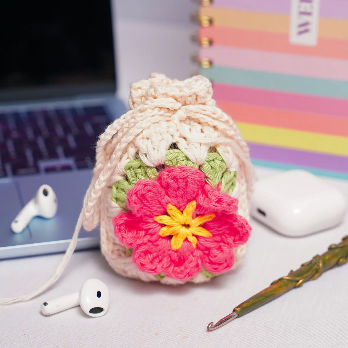 Daisy Crochet Granny Square Airpods Case
