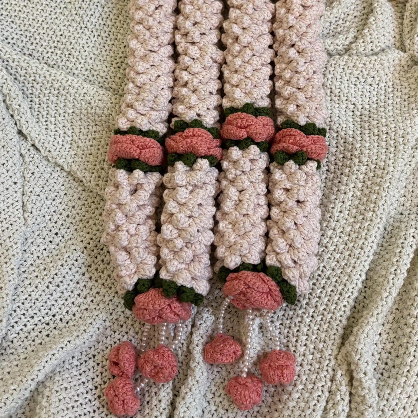 Peach Crochet Jaimalas