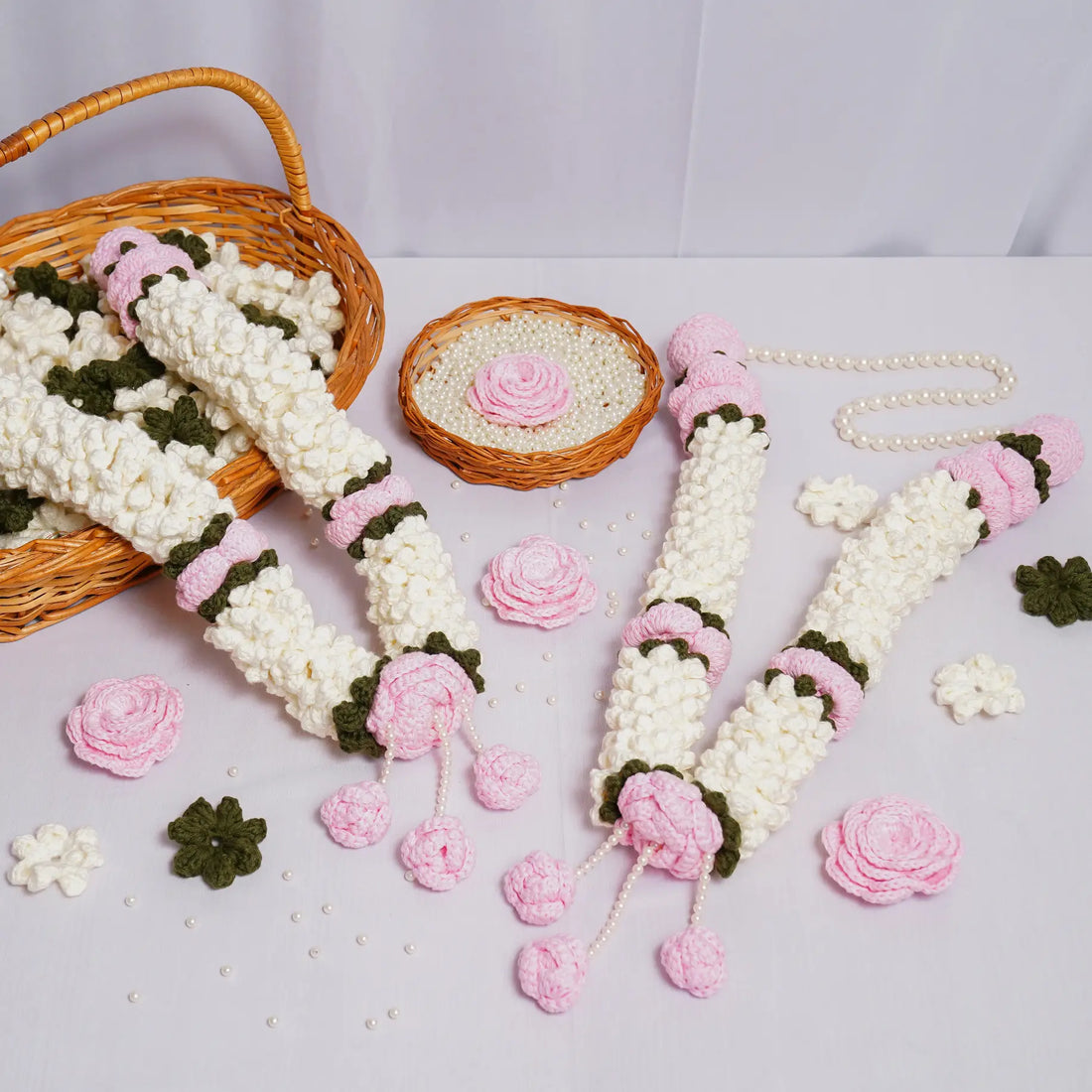 How to Choose the Perfect Jaimala for Your Wedding - A Bride's Complete Guide
