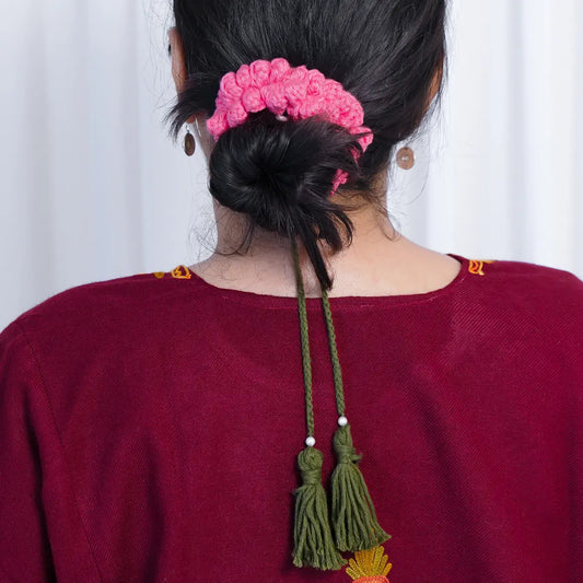 gulabi crochet gajra